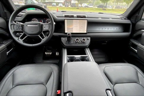 New 2025 Land Rover Defender 130 V8 image 7