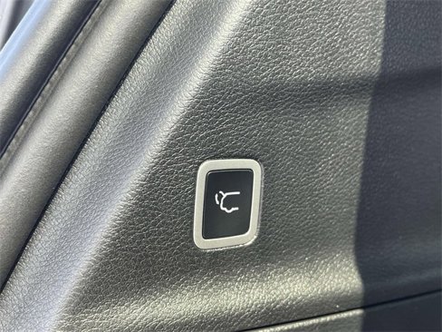 New 2025 Chrysler Pacifica Select image 19