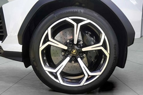 Used 2020 Lamborghini Urus image 13