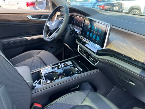 New 2026 Volkswagen Atlas SE image 9