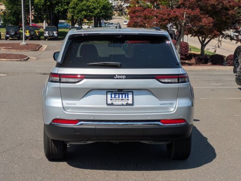 New 2025 Jeep Grand Cherokee Limited w/ Luxury Tech Group II image 6