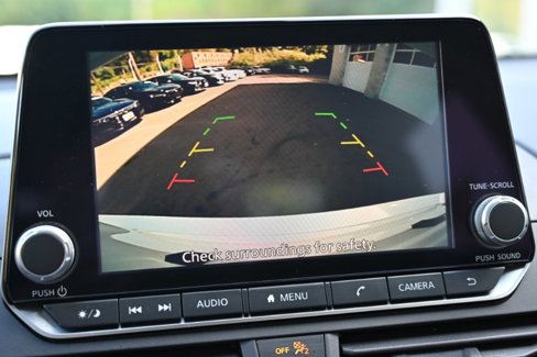 Used 2025 Nissan Altima 2.5 SV image 21