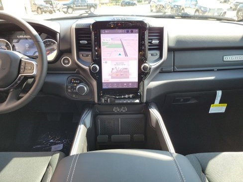 New 2026 RAM 1500 4x4 Crew Cab image 11