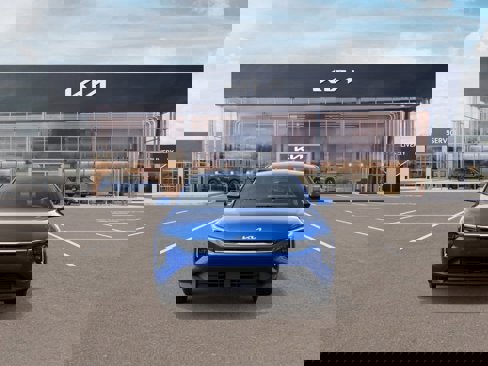 New 2025 Kia K4 LXS image 2
