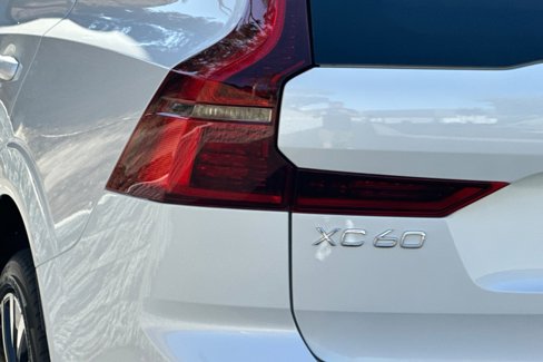New 2026 Volvo XC60 B5 Ultra w/ Protection Package Premier image 7