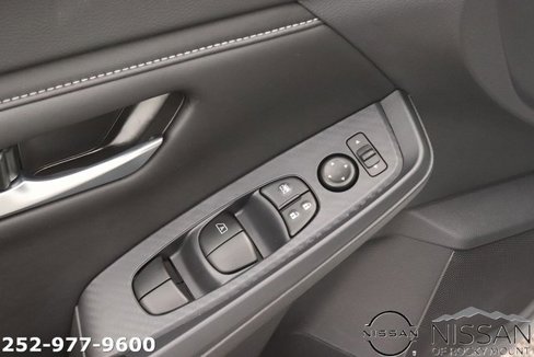 New 2025 Nissan Sentra SV image 10