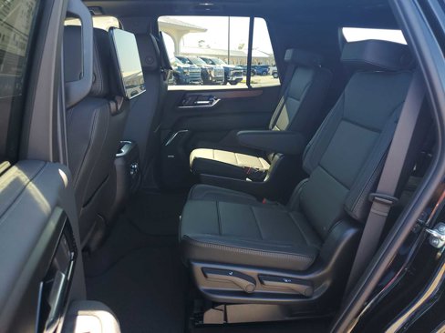 New 2025 GMC Yukon Denali w/ Denali Reserve Package image 38