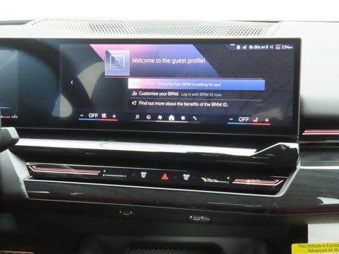 Used 2025 BMW 530i w/ Premium Package image 14