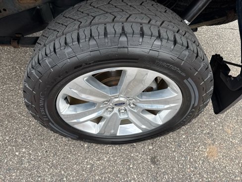 Used 2018 Ford F150 Platinum w/ Equipment Group 701A Luxury image 36