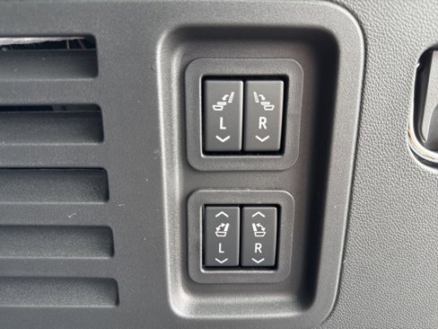 New 2026 Chevrolet Traverse High Country w/ LPO, Floor Liner Package image 15