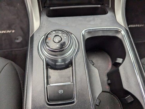 Used 2020 Ford Fusion SE image 22