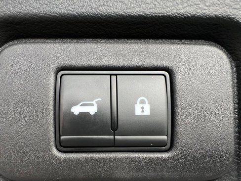 Used 2023 Nissan Rogue SV w/ SV Premium B Package image 22