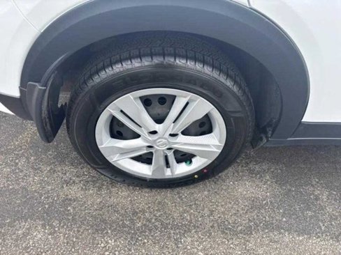 Used 2024 Nissan Kicks S image 10