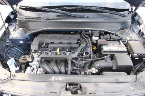 Used 2022 Hyundai Venue Limited image 17