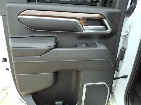 Used 2024 Chevrolet Silverado 3500 LT image 10