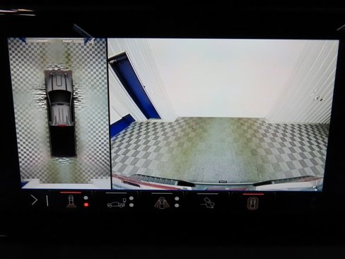 Used 2025 GMC Sierra 2500 AT4 image 16