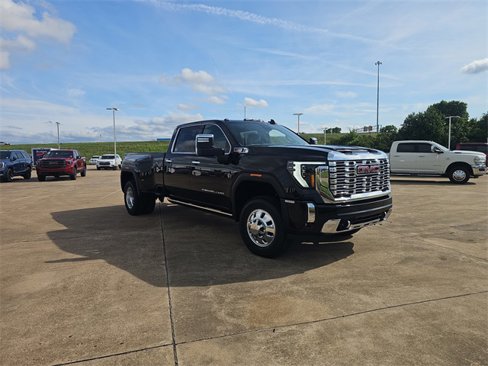 New 2025 GMC Sierra 3500 Denali w/ Denali Reserve Package image 1
