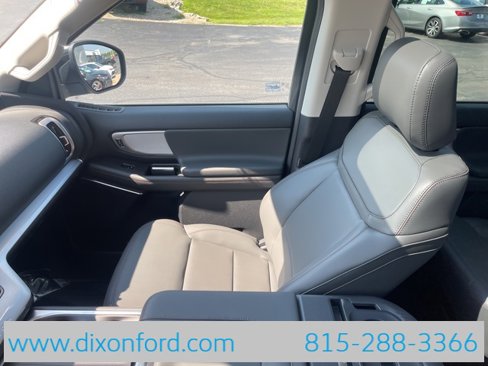 New 2025 Ford Expedition Active image 20
