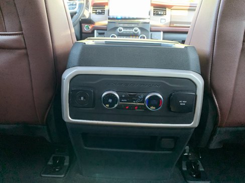 Used 2024 Ford Expedition Limited image 21