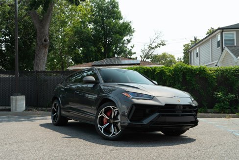 Used 2024 Lamborghini Urus S image 2