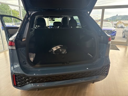 New 2025 Volkswagen Tiguan SE R-Line image 42
