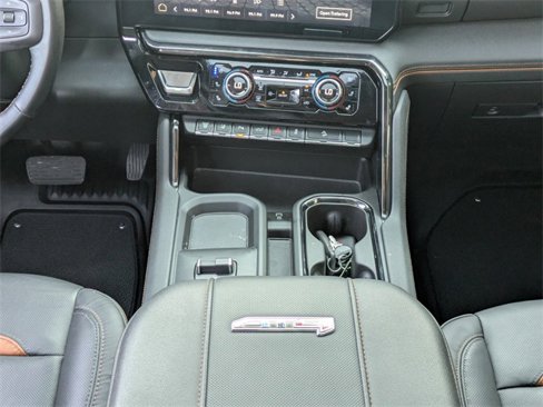 Used 2024 GMC Sierra 2500 AT4 w/ AT4 Premium Plus Package image 19