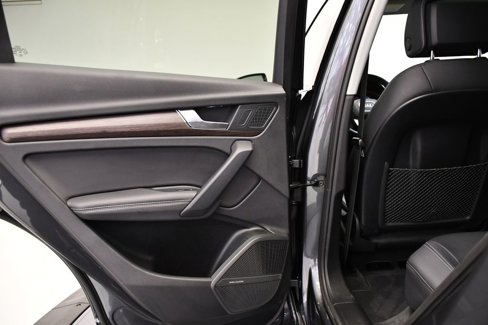 Certified 2023 Audi Q5 2.0T Premium Plus w/ Premium Plus Package image 40