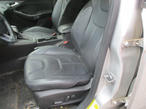 Used 2015 Ford Focus SE w/ Equipment Group 201A image 12