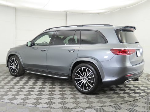 New 2026 Mercedes-Benz GLS 580 4MATIC image 7