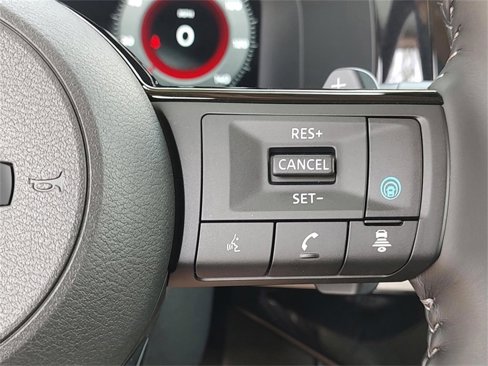 Used 2025 Nissan Pathfinder Platinum w/ Cargo Package image 24