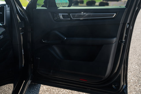 Used 2021 Porsche Cayenne GTS image 30