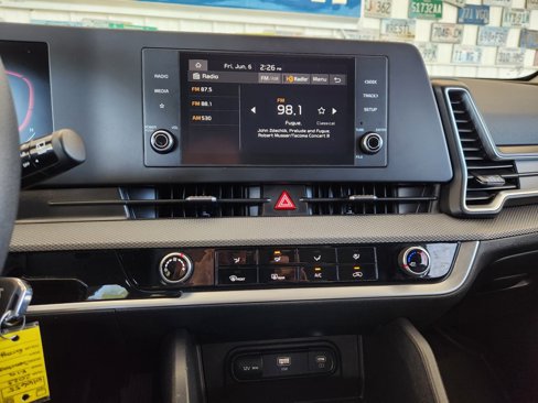 Used 2023 Kia Sportage LX image 15