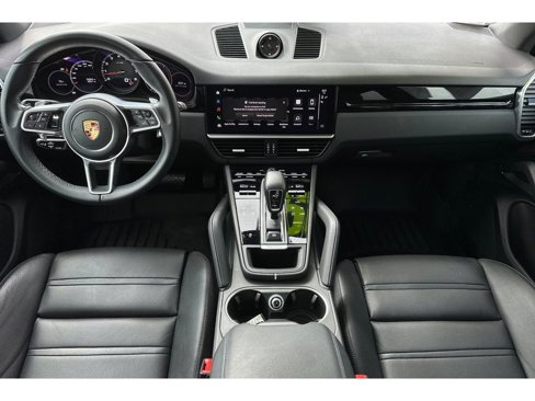 Used 2022 Porsche Cayenne image 15