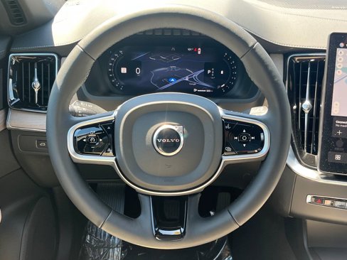 New 2026 Volvo XC90 B6 Plus w/ Protection Package Premier image 18