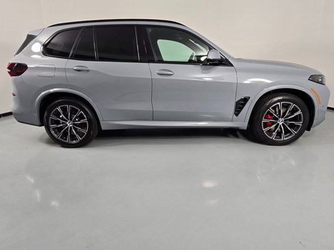 New 2026 BMW X5 xDrive40i w/ M Sport Package image 6