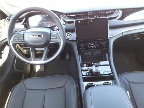 Used 2023 Jeep Grand Cherokee 4WD 4xe w/ Luxury Tech Group II image 13