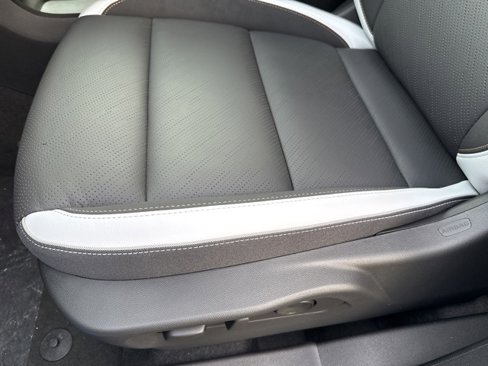 New 2025 Buick Envision Sport Touring image 14