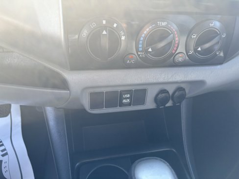 Used 2012 Toyota Tacoma PreRunner image 29