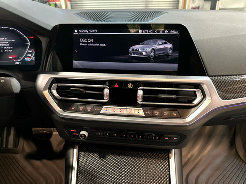 Used 2022 BMW M4 Competition w/ M Carbon Exterior Package image 25