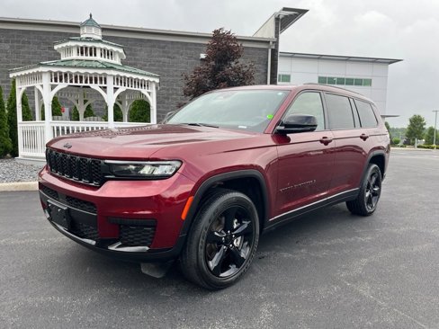 Used 2021 Jeep Grand Cherokee L Laredo image 2