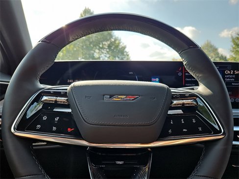 New 2026 Cadillac Lyriq V image 18