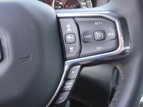 Certified 2025 RAM 1500 Laramie image 41
