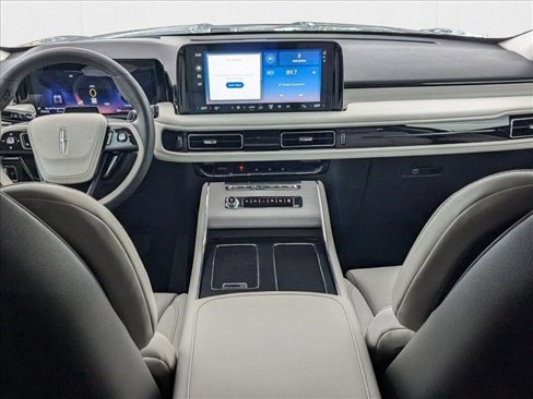 New 2025 Lincoln Aviator Reserve w/ Luxury Package image 15
