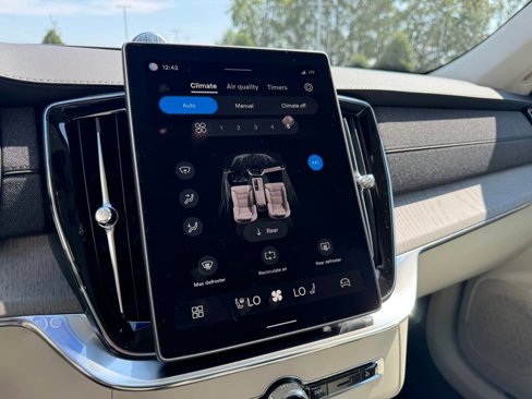 New 2026 Volvo XC90 B5 Ultra image 11