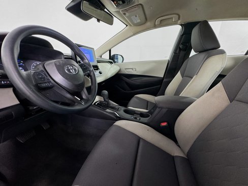 Used 2025 Toyota Corolla LE image 20