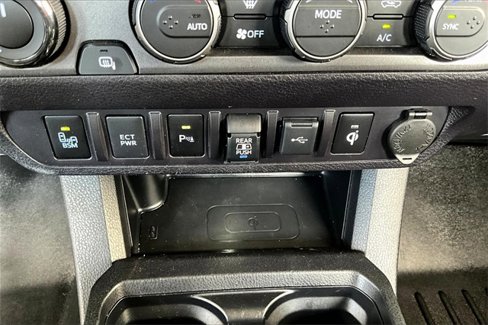 Used 2022 Toyota Tacoma TRD Off-Road image 26
