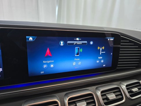 New 2025 Mercedes-Benz GLS 450 4MATIC image 15