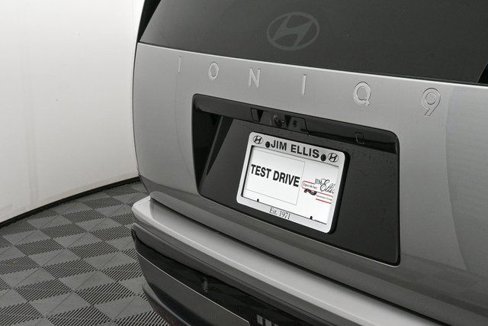 New 2026 Hyundai Ioniq 9 Calligraphy image 12