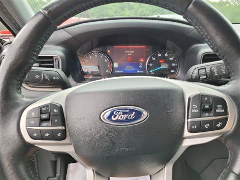 Used 2023 Ford Explorer Limited w/ Equipment Group 301A image 20