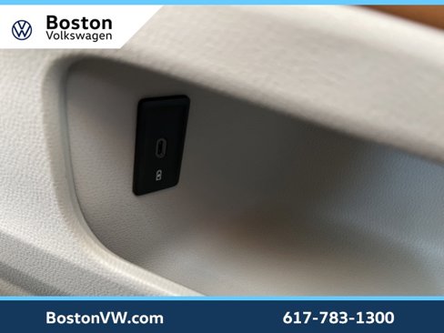 New 2025 Volkswagen ID. Buzz 1st Edition image 23
